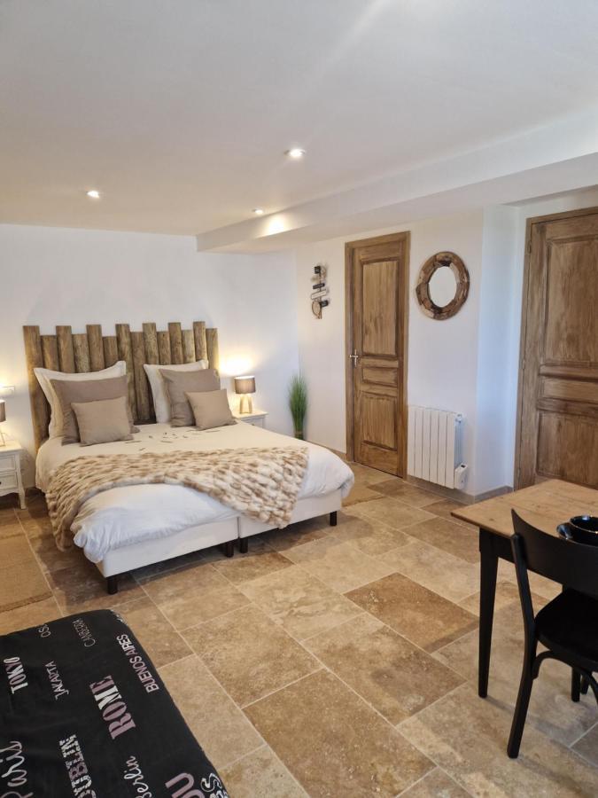 Au Fer A Cheval Hotel Gandelain Luaran gambar