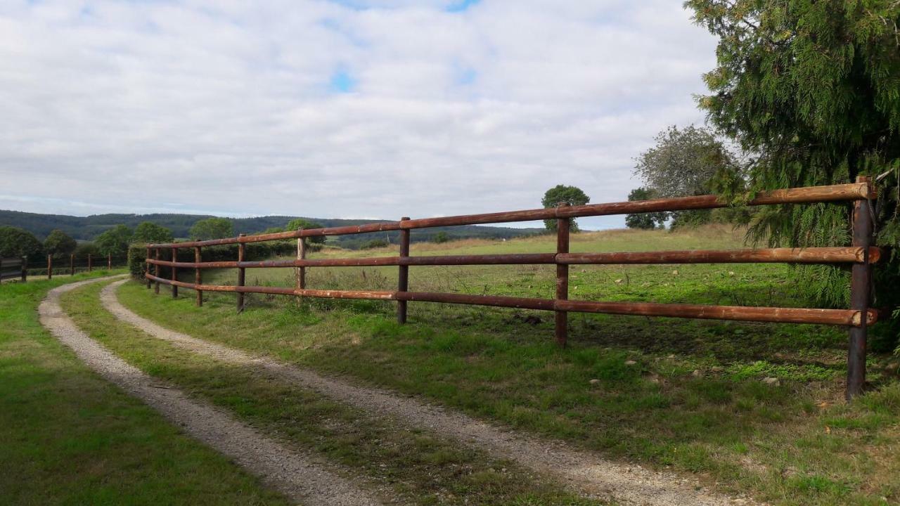 Au Fer A Cheval Hotel Gandelain Luaran gambar